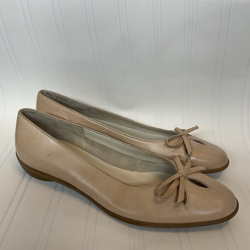Salvatore Ferragamo Tan Bisque Leather Ballet Flats w Bow Size 8,5AA